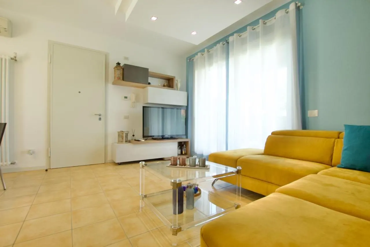 Daire Golf Club - Home Immobilare Lido di Jesolo İtalya